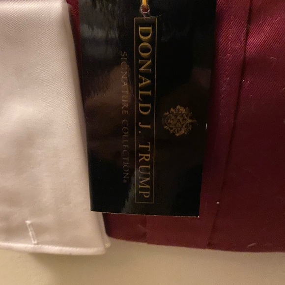 Limited Edition Donald J Trump Formal Long sleeve - Picture 2 of 4